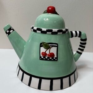 SHIRLEY TEAPOT BY BROWNLOW